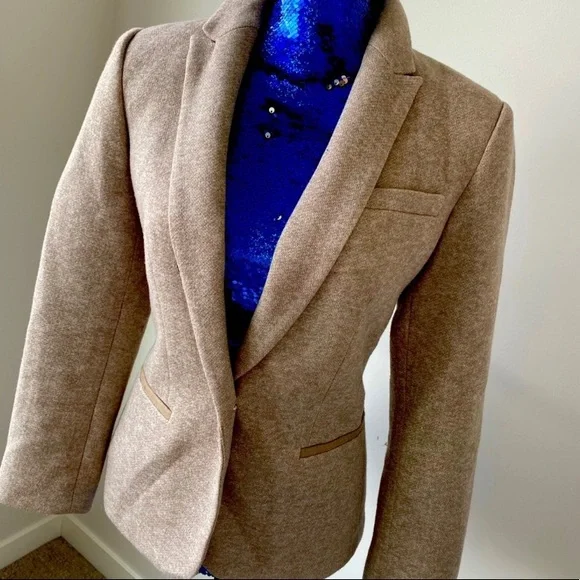 Tommy Hilfiger coat , perfect for any outfit . - Picture 1 of 2